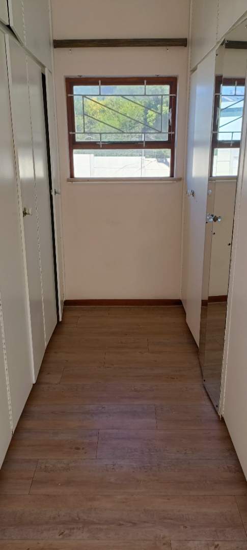 5 Bedroom Property for Sale in Table View Western Cape